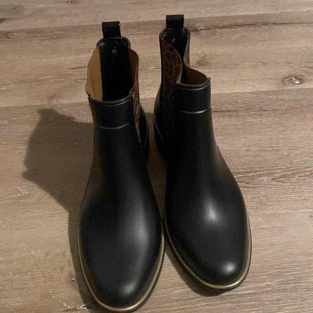 EUC [kate spade] Cheetah Print Black Ankle Bootie Rainboots Women’s Sz 9.0 - Picture 6 of 13